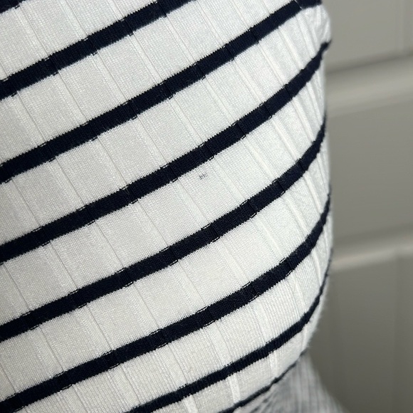 Cyrus essentials Striped Ribbed Top S - Picture 4 of 6